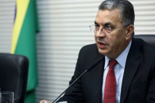 Gilmaci Santos é reeleito presidente da CFOP da Alesp