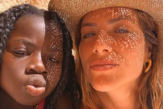 Giovanna Ewbank publica homenagem aos dez anos da filha Titi