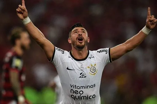 Giuliano vê injustiça para o Corinthians sem título: ‘Merecíamos sorte melhor’