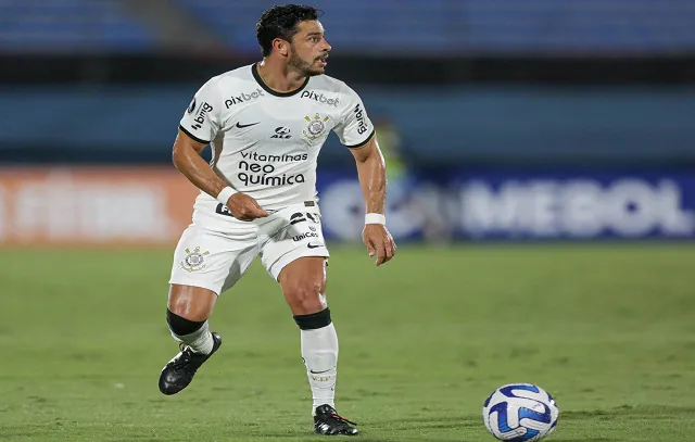 Giuliano é relacionado e Corinthians pode repetir time diante do Argentinos Juniors