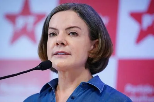 Gleisi Hoffmann critica possível megadividendo de R$ 50 bi da Petrobras