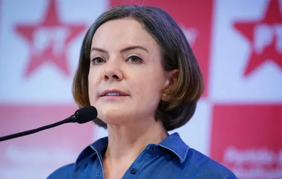 Gleisi Hoffmann critica possível megadividendo de R$ 50 bi da Petrobras