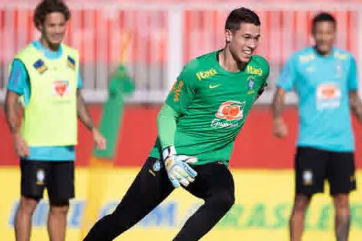 Goleiro Brenno é diagnosticado com covid-19 e não embarca com seleção ao Japão