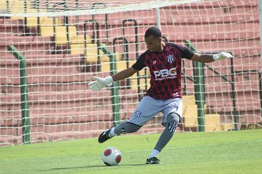 Goleiro Ramon projeta sequência em casa do Cachorrão