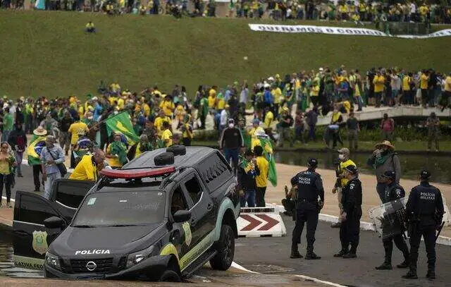 PGR acha mensagens conspiratórias de coronéis da PM-DF; ‘A cobra vai fumar’