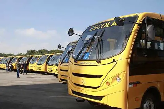 SP destina R$ 280,4 milhões na compra de ônibus escolares e caminhões frigoríficos