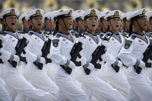 Governo da China multa comediantes em R$ 10 milhões por piada sobre exército do país