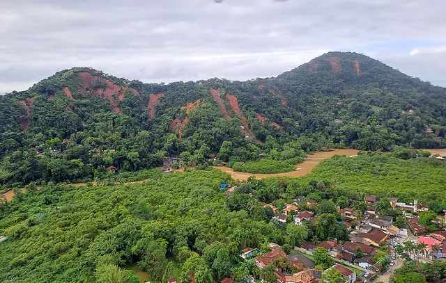 Governo de SP avança na construção de moradias em São Sebastião