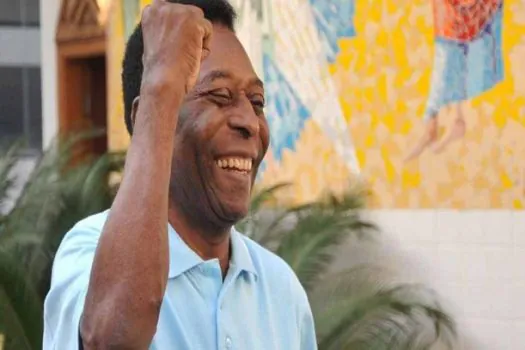 Pelé completaria 83 anos nesta segunda-feira (23)