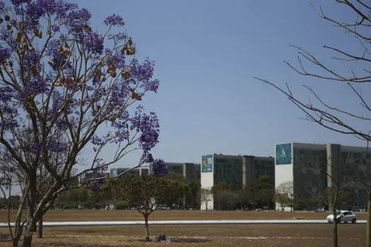 Cai a participação de mulheres em cargos no governo federal