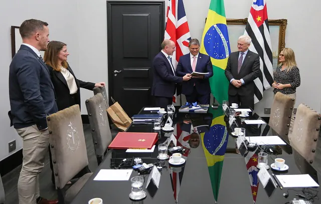 Governo de São Paulo se reúne com delegação britânica no Palácio dos Bandeirantes