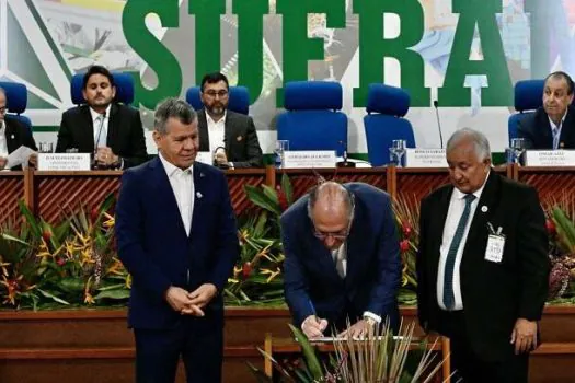 Alckmin assina contrato de gestão do Centro de Bionegócios da Amazônia_x000D_