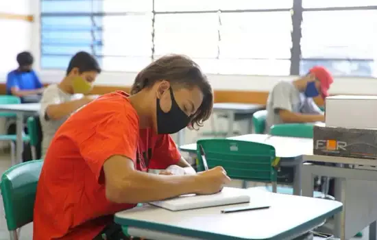 Ensino Médio de São Paulo têm até quarta-feira para definir os itinerários formativos