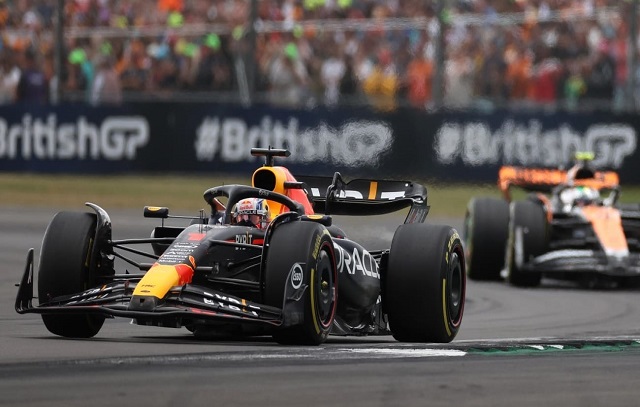 Verstappen sobra e vence 6ª seguida no GP da Inglaterra