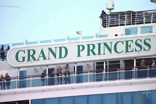 Passageiros do navio Grand Princess começam a desembarcar na Califónia