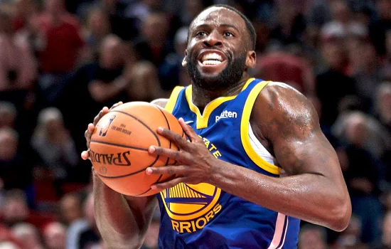 Jogadores do Golden State Warriors brigam em treino da pré-temporada da NBA