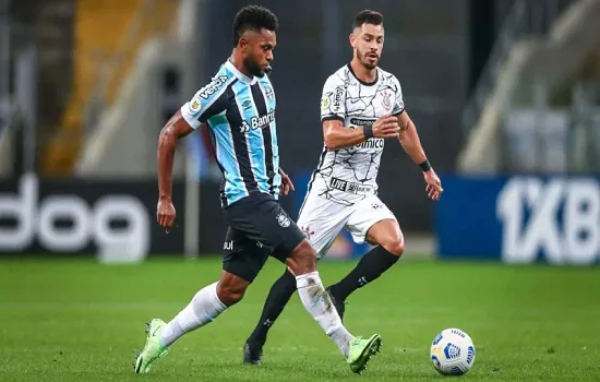 Corinthians pode rebaixar Grêmio e dar troco 14 anos após queda para a Série B