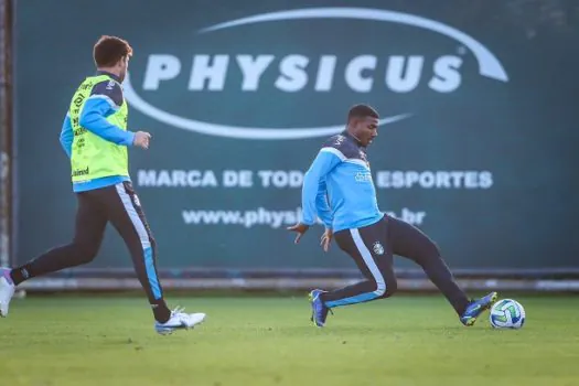 Grêmio recebe o desesperado Coritiba para manter a corrida pela liderança