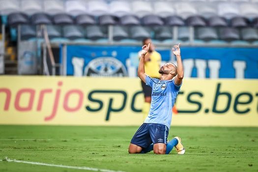 Grêmio vence Athletico-PR e se garante na próxima Libertadores