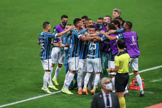 Grêmio vence Universidad Católica em casa e se classifica na Libertadores