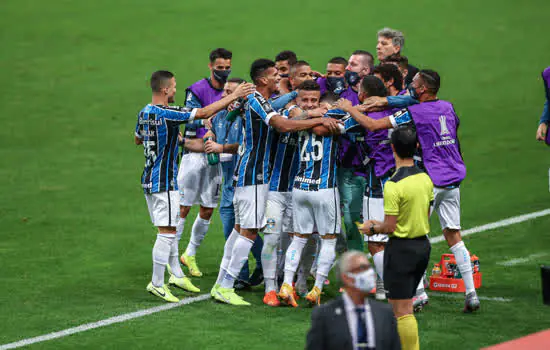 Grêmio vence Universidad Católica em casa e se classifica na Libertadores