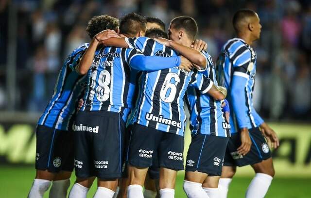 Grêmio bate Santos na estreia do Campeonato Brasileiro