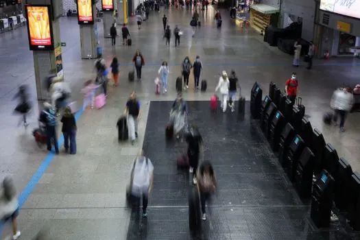 Greve da aviação deixa 113 voos atrasados nos aeroportos de São Paulo