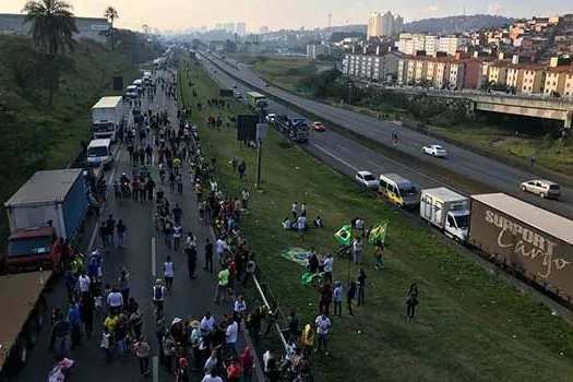 Nova greve geral dos caminhoneiros está marcada para quarta-feira, 19