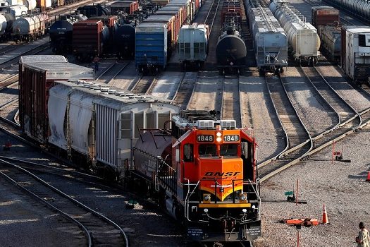 EUA: sindicato rejeita acordo provisório e greve de ferroviários continua