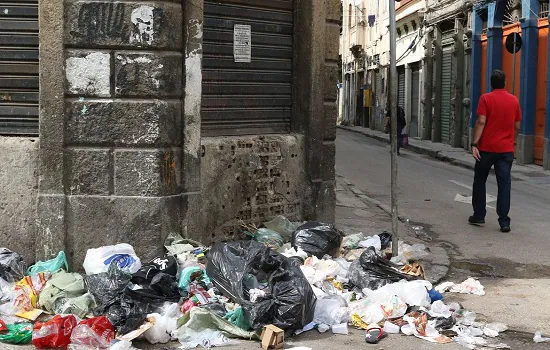 Greve dos garis do Rio de Janeiro entra no quarto dia