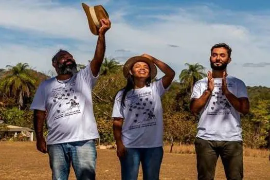 Grupo Caminhos do Sertão se apresenta na Feira Literária de Diadema