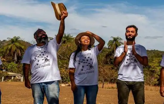 Grupo Caminhos do Sertão se apresenta na Feira Literária de Diadema