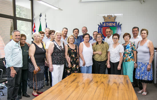 Grupo Reviver recebe termo de cessão de espaço público por tempo indeterminado