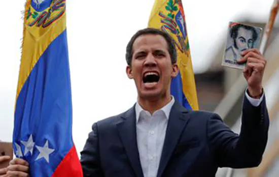 Juan Guaidó pede ajuda ao Brasil