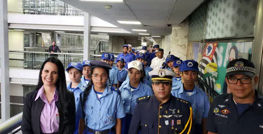 Guarda Mirim de Mauá visita deputada Leticia Aguiar