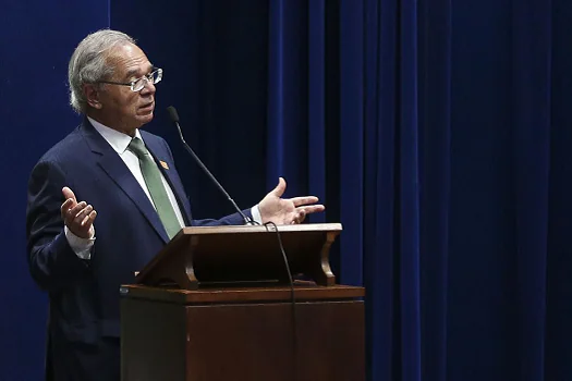 Paulo Guedes tem encontro com Escobari e vai a jantar do BTG