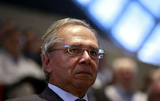 Paulo Guedes não comenta IBC-BR divulgado hoje pelo BC