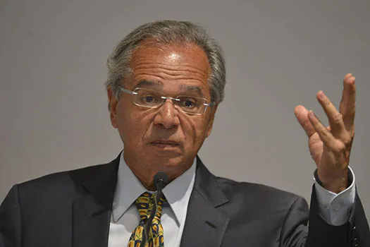 Decreto formaliza ministro Paulo Guedes presidente do Conselho do PPI