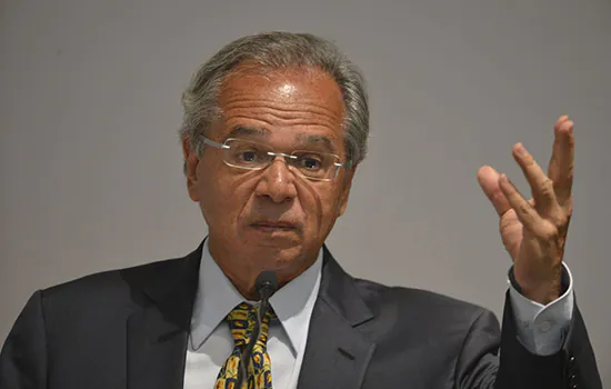 Decreto formaliza ministro Paulo Guedes presidente do Conselho do PPI