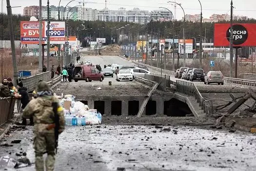 Guerra na Ucrânia não tem fim à vista após 100 dias