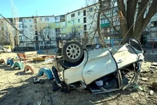 Tropas ucranianas podem abandonar cidade no leste do país, diz líder regional