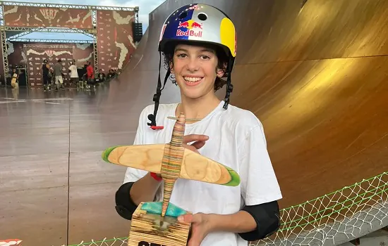 Gui Khury se torna o campeão brasileiro no skate vertical mais jovem da história