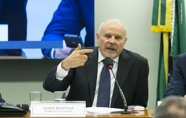 Mantega diz que BC quer enquadrar Governo no teto de gastos