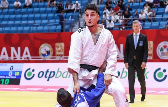 Guilherme Schimidt conquista medalha de prata do Grand Slam de Judô no Casaquistão