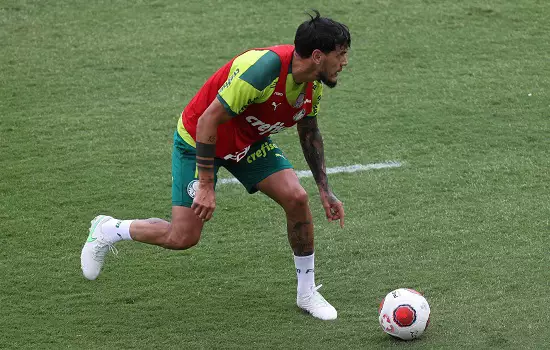 Gustavo Gómez treinando pelo Palmeiras