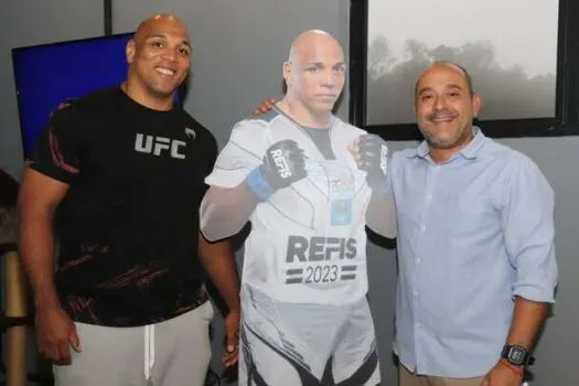 Campeão do UFC e natural de Ribeirão Pires, Pezão visita prefeito Guto Volpi