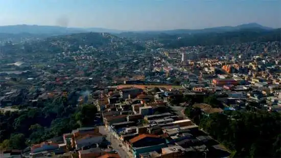 Ribeirão Pires regulariza 227 propriedade no Jardim Serrano