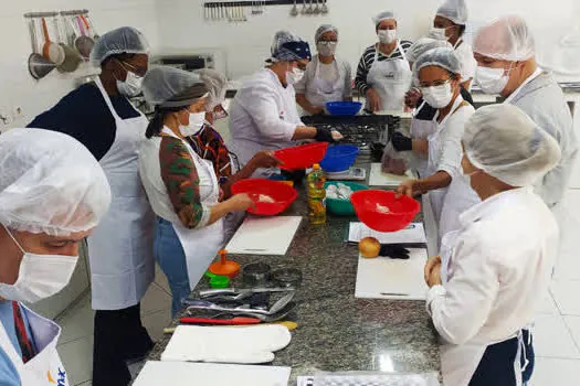 Fundo Social de São Caetano inicia curso de Hambúrguer Artesanal