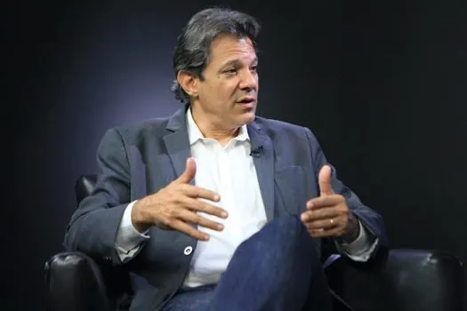 “Sabesp é guarda-chuva para fazer muitos arranjos público-privados”, diz Haddad