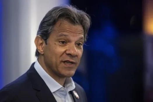 ‘Não há nenhuma possibilidade’ de governo eleito taxar o Pix, diz Haddad